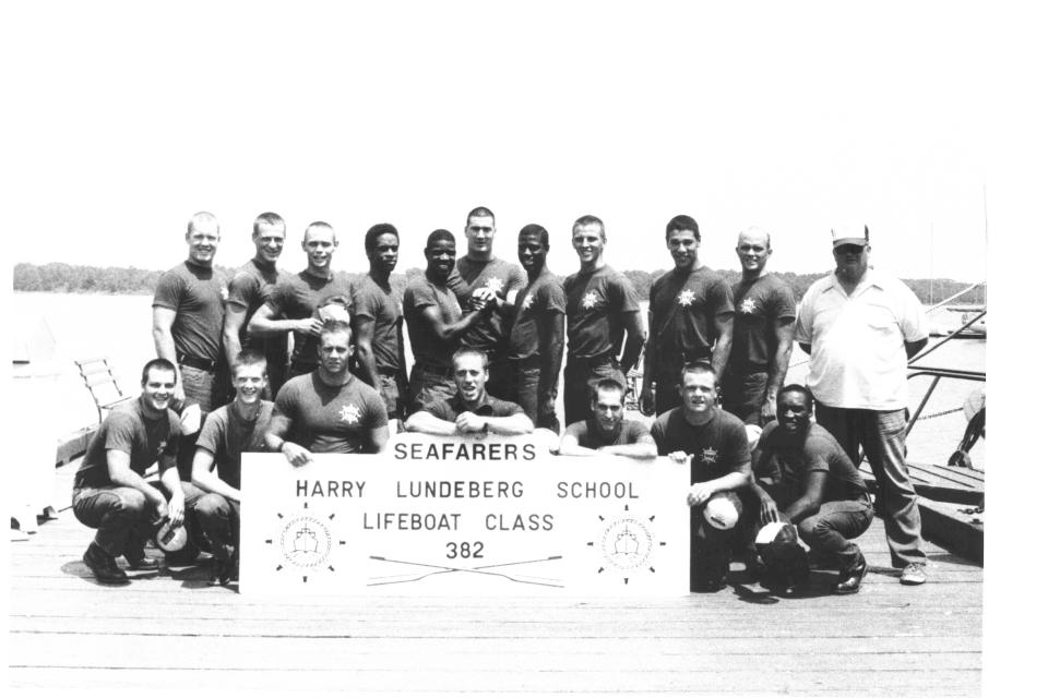 Lifeboat Class 382